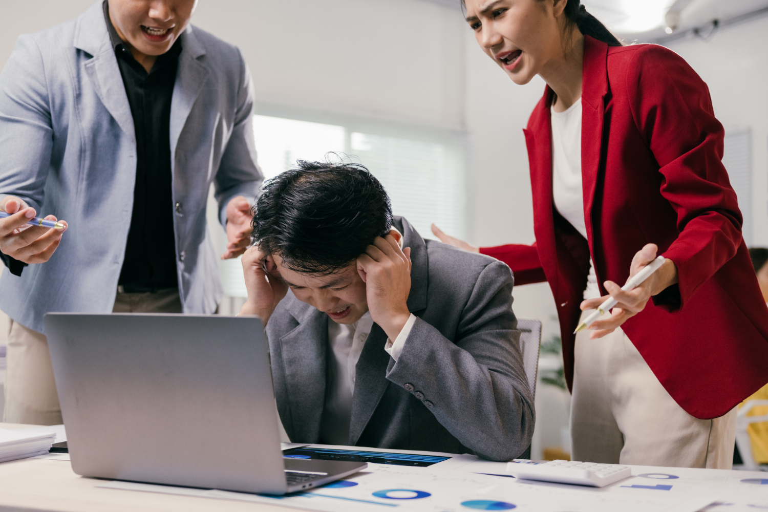 Pack Local Google : 7 raisons pour lesquelles votre concurrent capte vos clients (et comment reprendre la première place en 2026)
